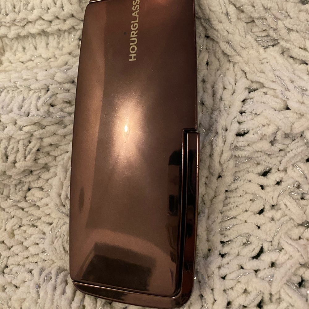 Hourglass Ambient Lightening Palette